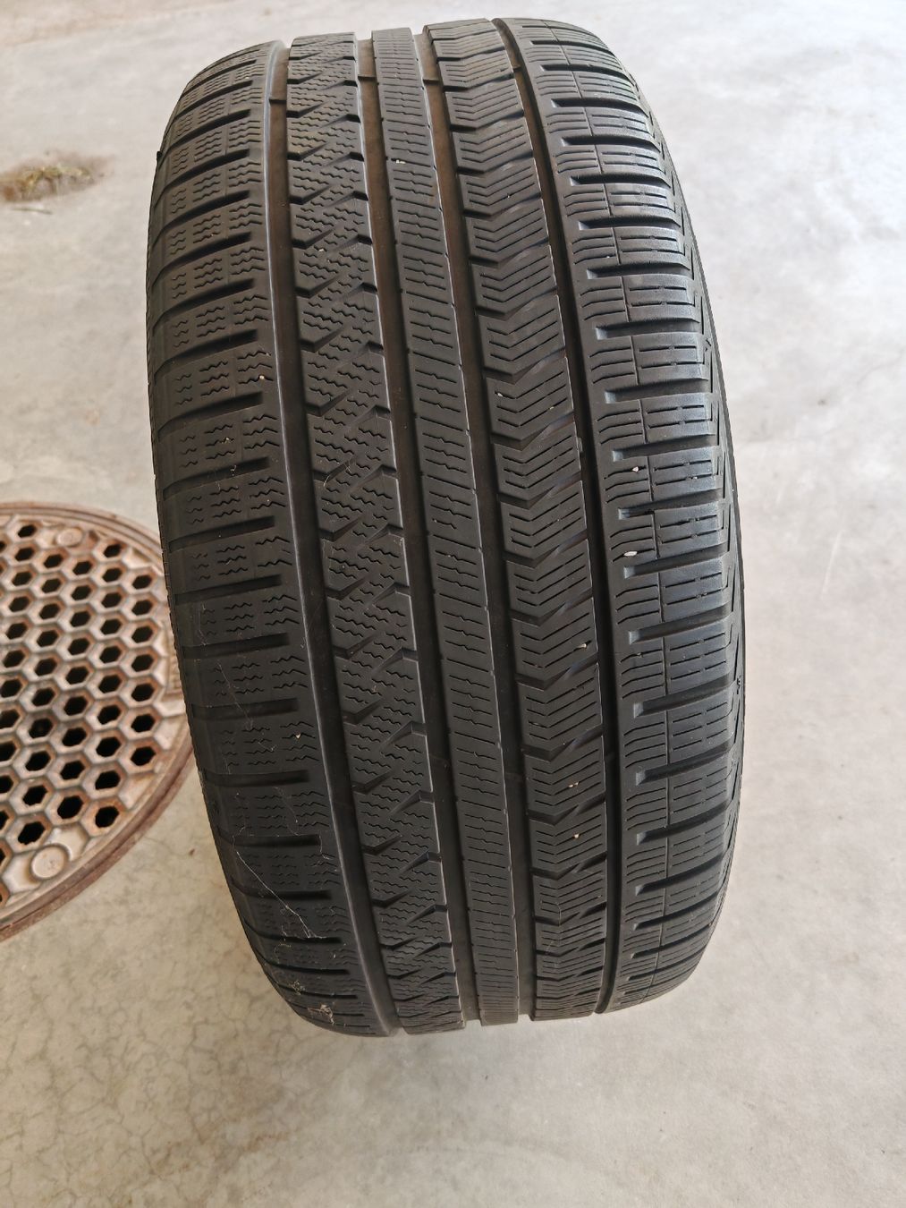 Pneumatici & Ruote complete: Pneu 275/40 R 20 – Usato da Herisau venduto da kn_ir