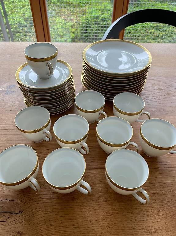 Set di piatti: Schönes Geschirrset mit Goldrand – Usato da Arboldswil venduto da son_h59c 1