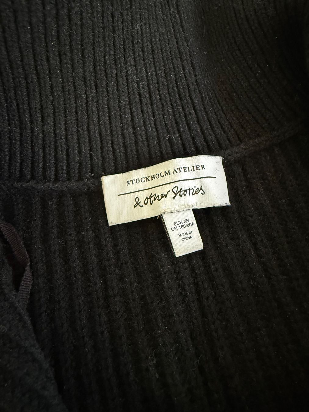 Other Stories Pullover & Sweatshirts: Oversized Streifenpullover mit Reißverschluss – Gebraucht aus Männedorf von gin_9tb9 3