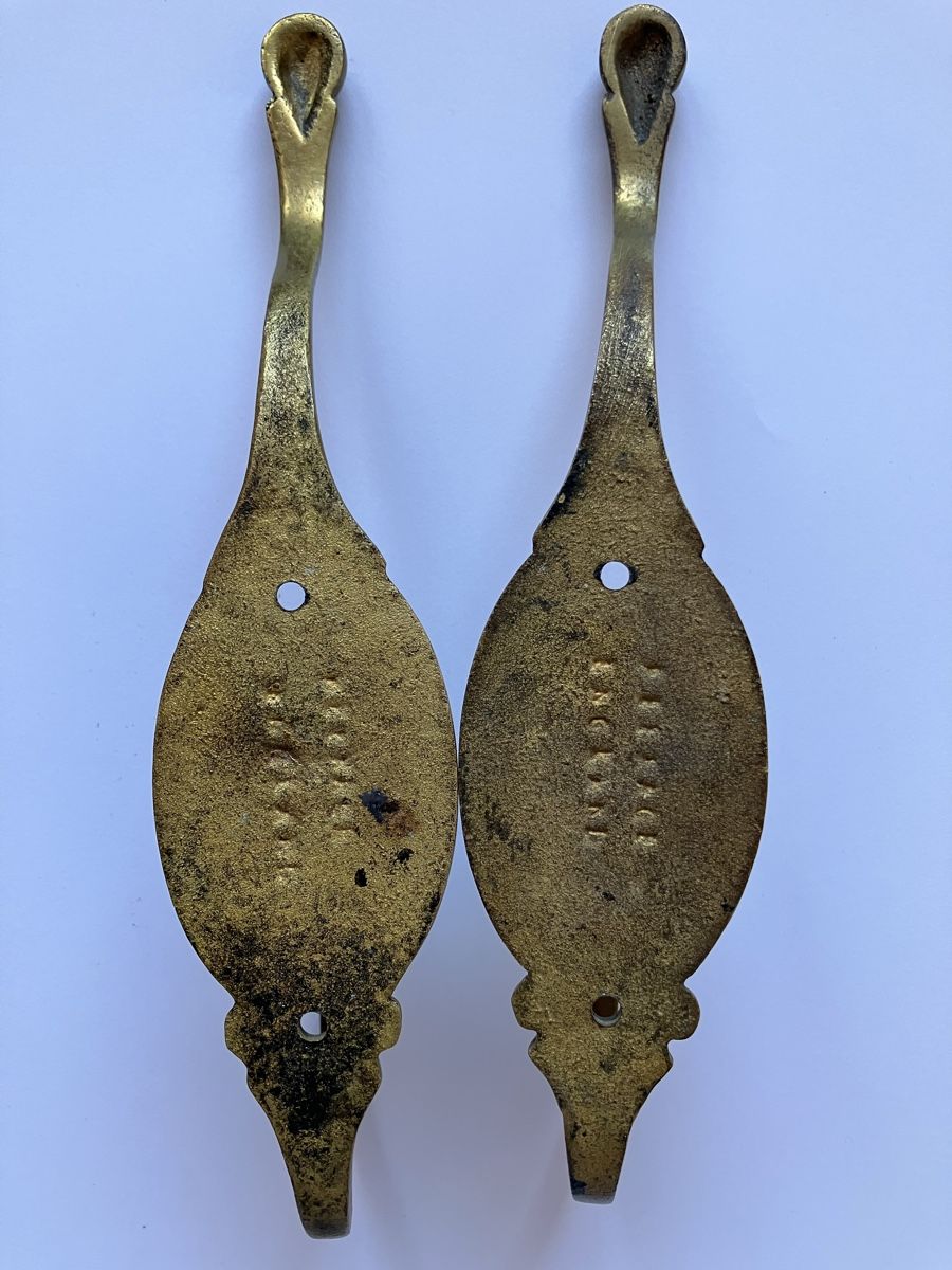 Appendiabiti: 2 vintage coat hat hook wall hangers – Usato da Lugano venduto da sel_x7bg 4