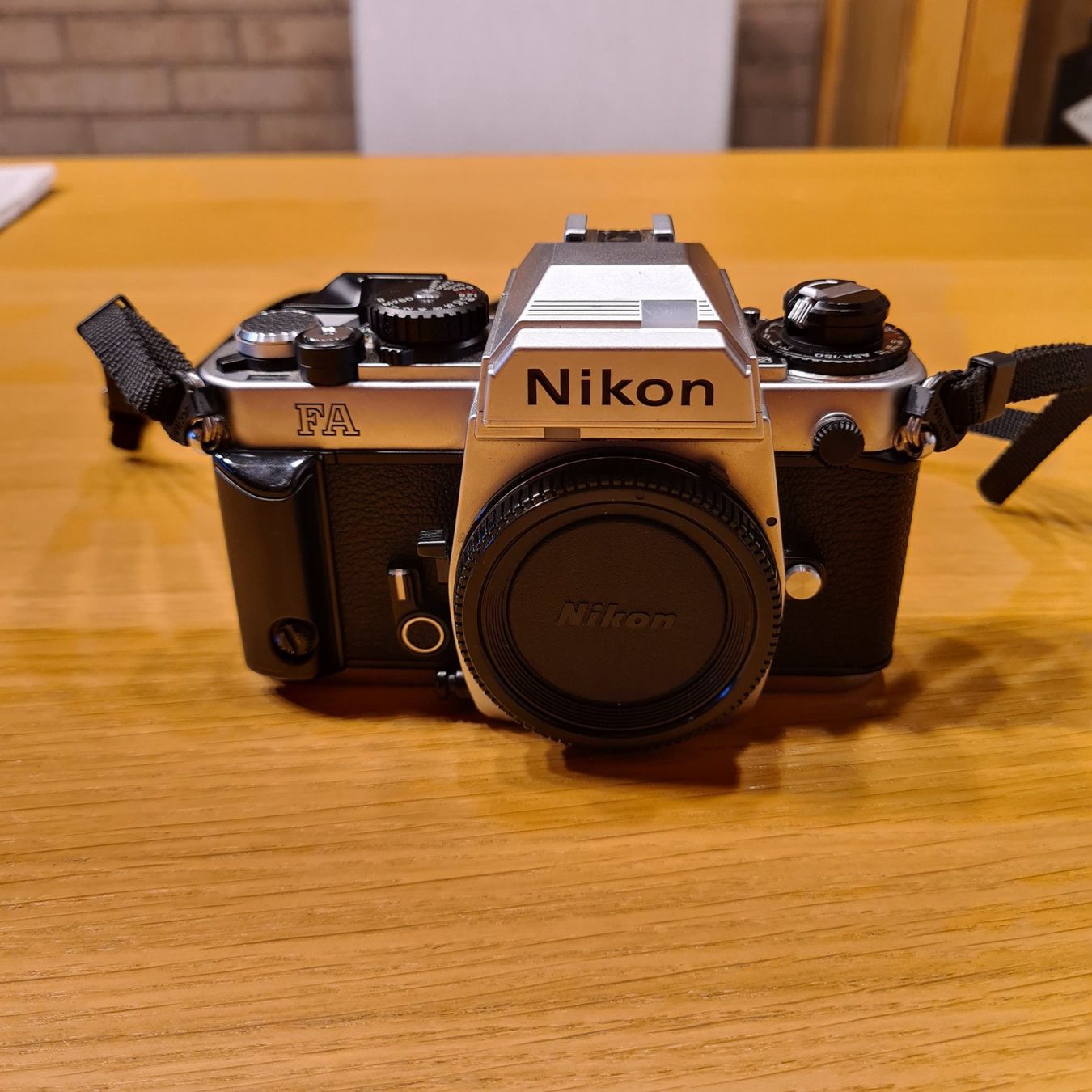 Nikon Fotocamera: Nikon FA Body in Chrom – Usato da Weinfelden venduto da jri_58lq