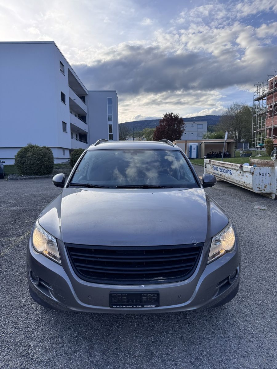 VW Automobili: Tiguan Track & Field 4x4 – Usato da Colombier NE venduto da Joe_27