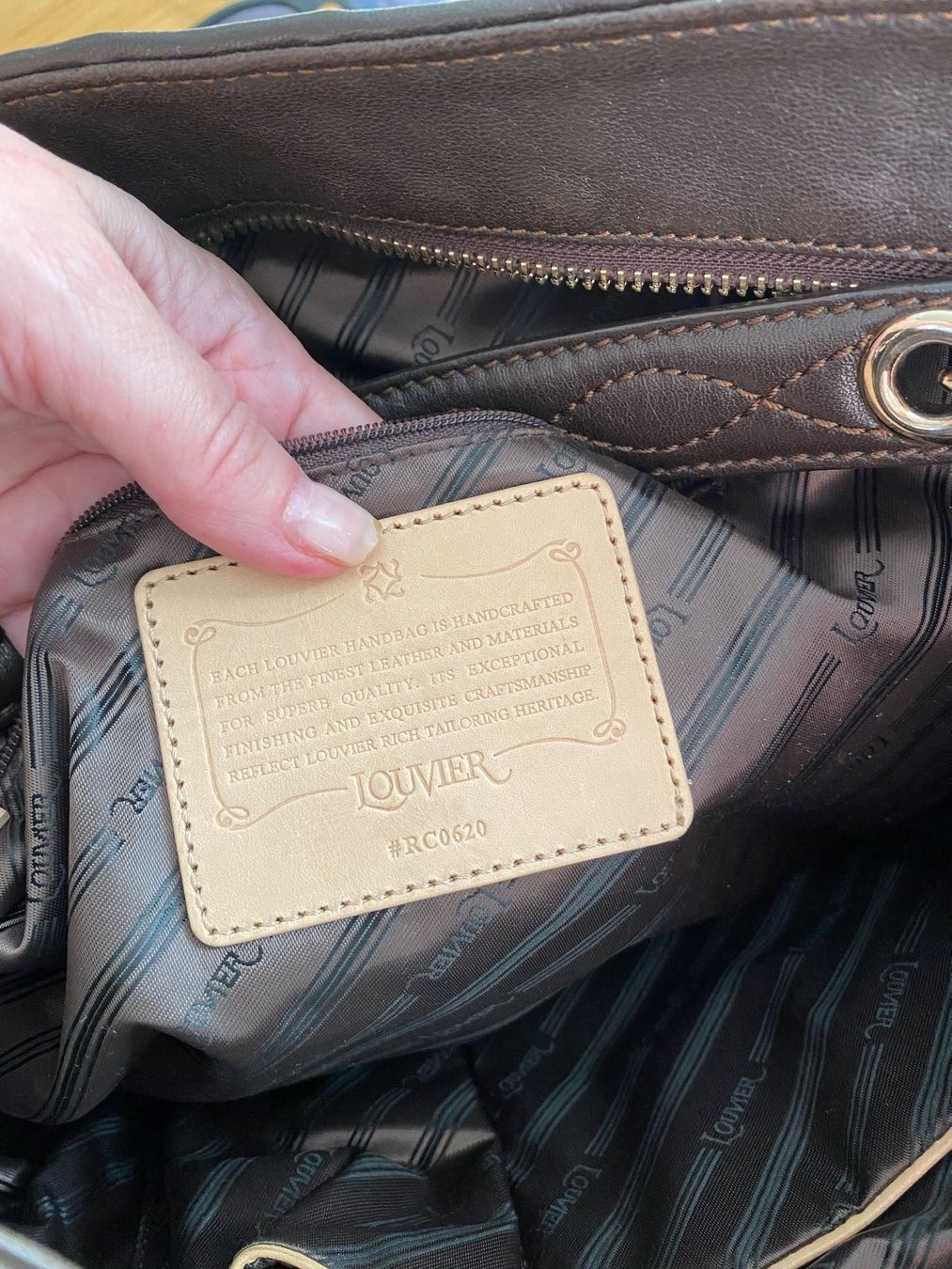 Borse da donna: Echtleder Tasche von LOUVIER – Usato da Affoltern am Albis venduto da Elenaki67 3