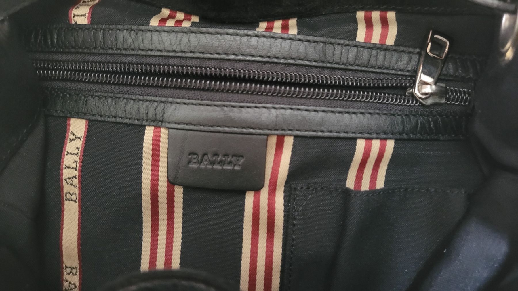 Bally Borse da donna: Bally Wildleder Tasche Spitzenklasse Superb – Usato da Winterthur venduto da Wohnhaus 5