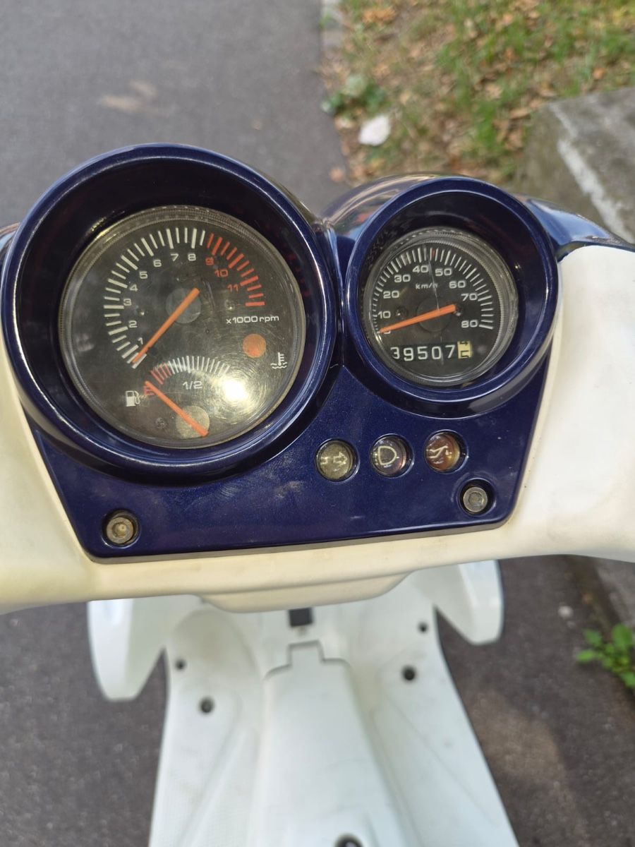 Yamaha Scooter: Yamaha Aerox – Usato da St. Gallen venduto da Luis_w98 5