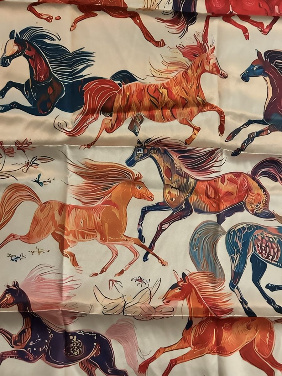 Foulard & Sciarpe: Pferde 🐎 Schal Viscose  – Nuovo (secondo la descrizione) da Hofstetten SO venduto da Treasurefinds 4