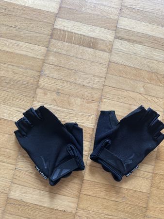 Specialized cycling gloves 