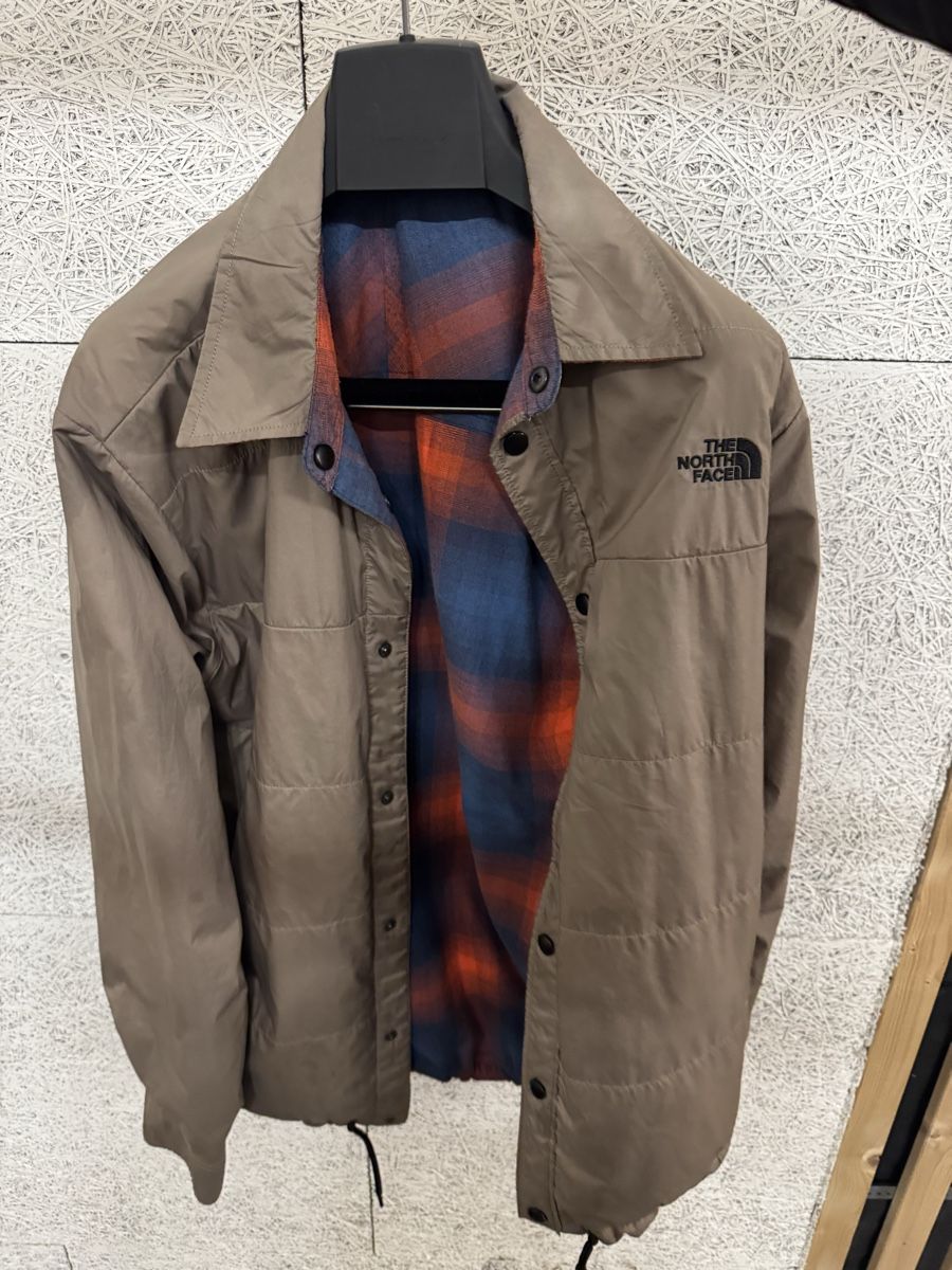 North Face Jacken: The North Face Leichte Herren Jacke M – Gebraucht aus Kloten von hei_x2d9