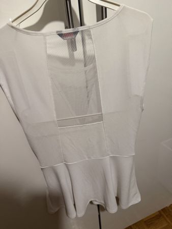 Top Guess Élégant Taille S/36 - Idéal pour l'été!