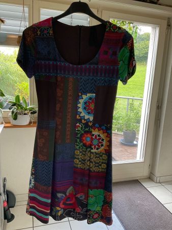 Robe Desigual colorée, taille S