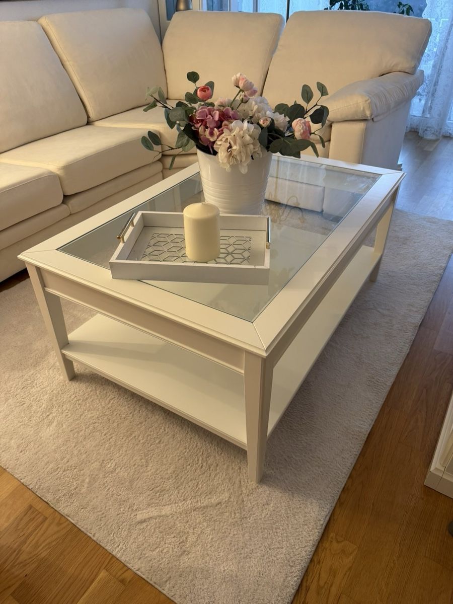 Tavoli: Couchtisch weiss mit Glasplatte – Usato da Worblaufen venduto da hom_kww8