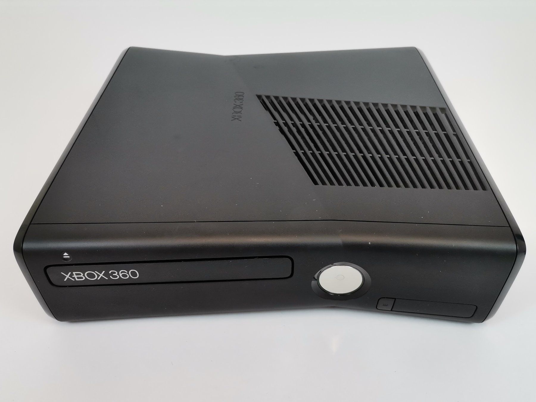 Microsoft Konsolen: Microsoft XBOX 360 S (250 GB) - inkl. Controller – Gebraucht aus Schaffhausen von Restwert_SH 2