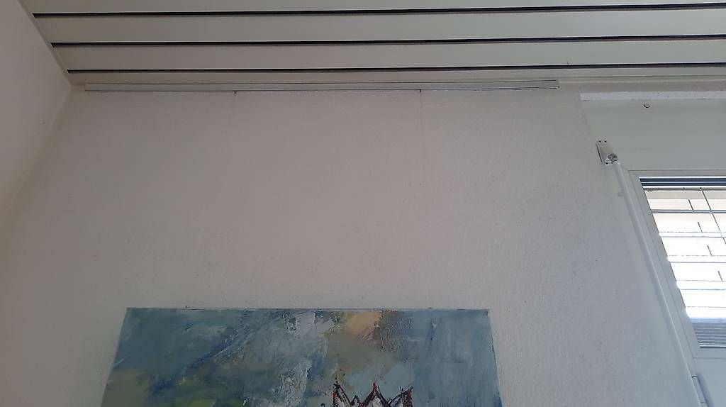 Supporti a parete: Aufhängessystem für Bilder – Usato da Diepoldsau venduto da inf_2dmg 2