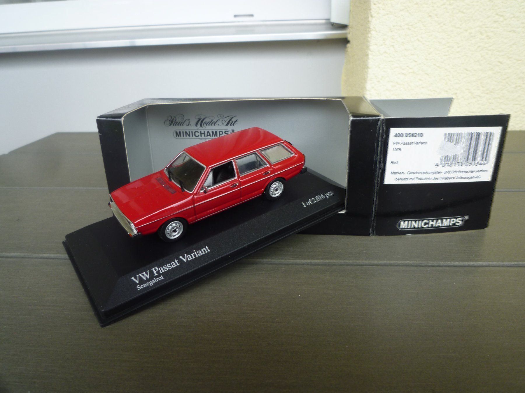 Minichamps Modellini d'auto: VW Passat Variant (1976) – Nuovo e nell'imballaggio originale da Flawil venduto da Imperiosud