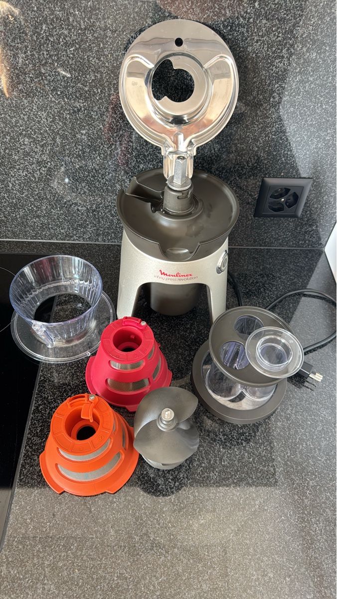 Moulinex Küchengeräte: Moulinex Infinity press Revolution Entsafter – Gebraucht aus Wädenswil von Hauswart8820
