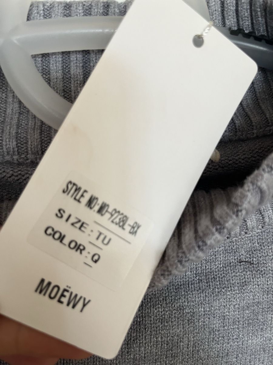 Maglioni & Felpe: Cropped Strickpullover, neu, grau, Gr. TU - Kuschelig – Nuovo e nell'imballaggio originale da Wädenswil venduto da Iana32 1