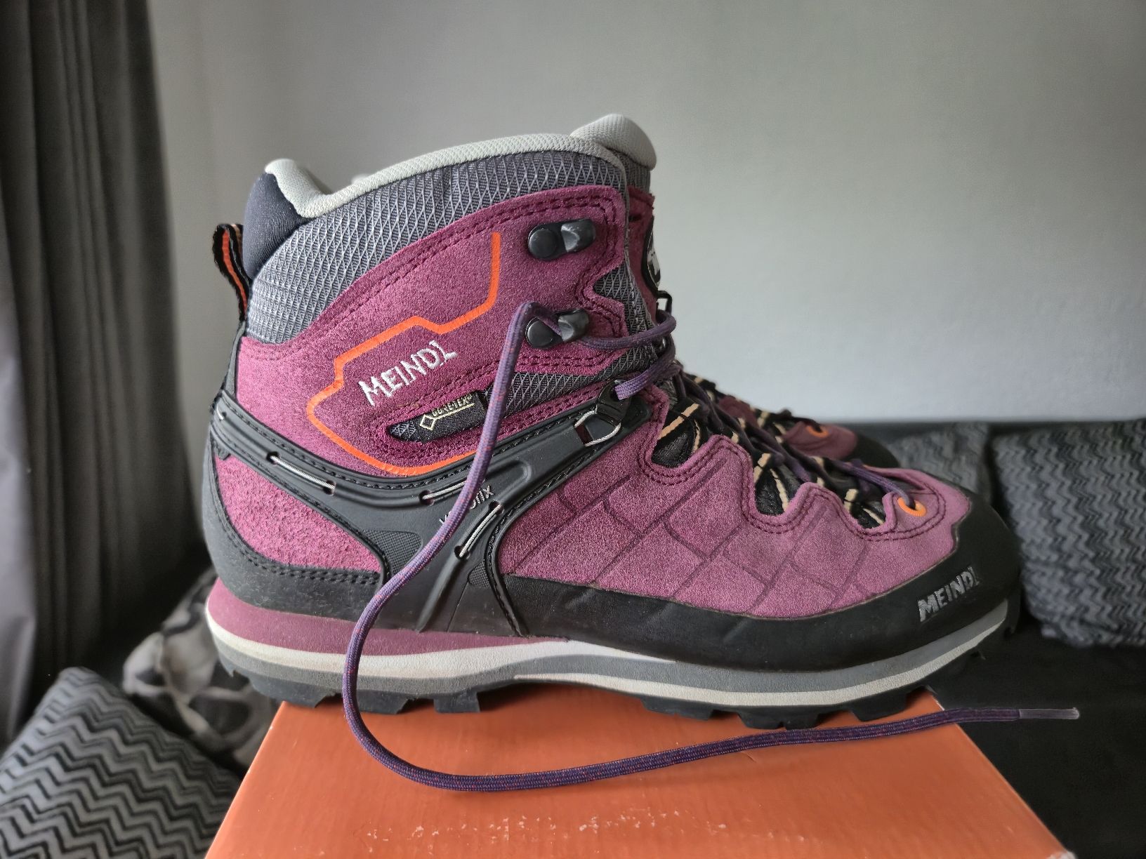 Meindl Scarpe da uomo: Wanderschuhe von Meindl in der Grösse 41 – Usato da Wittenbach venduto da tsc_5tyv 2