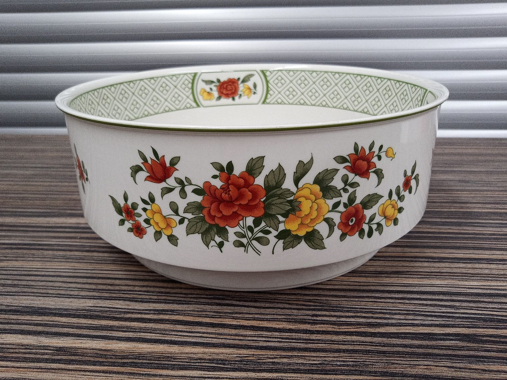 Villeroy & Boch Ciotole: Villeroy&Boch Summerday Schüssel gross – Usato da Reiden venduto da Zofi-Brocki