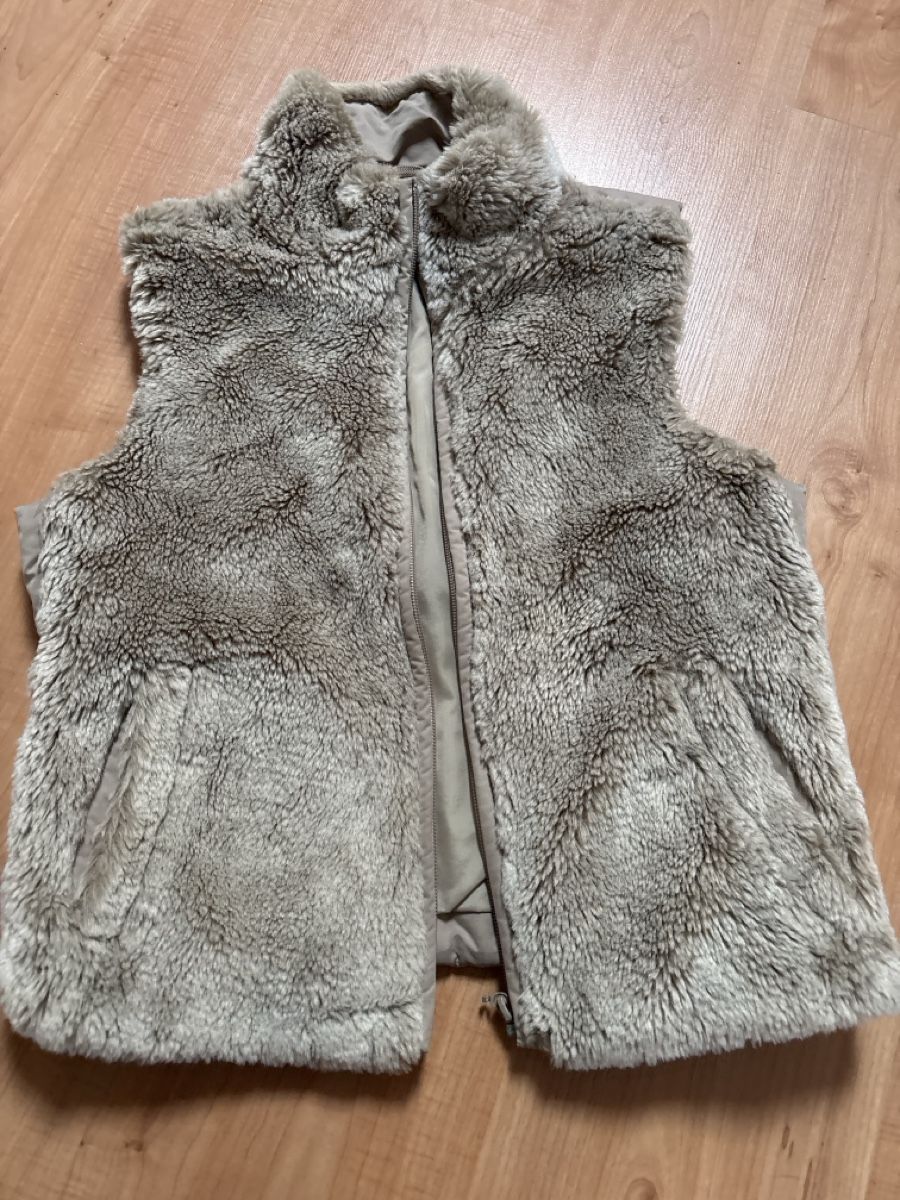 Esprit Gilets & Westen: Weste/ Gilet Esprit Gr XS – Gebraucht aus Erschmatt von Gragetsch