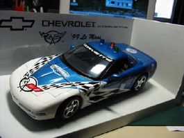 Chevrolet Corvette C5 1999 Le Mans * UT Models 1:18