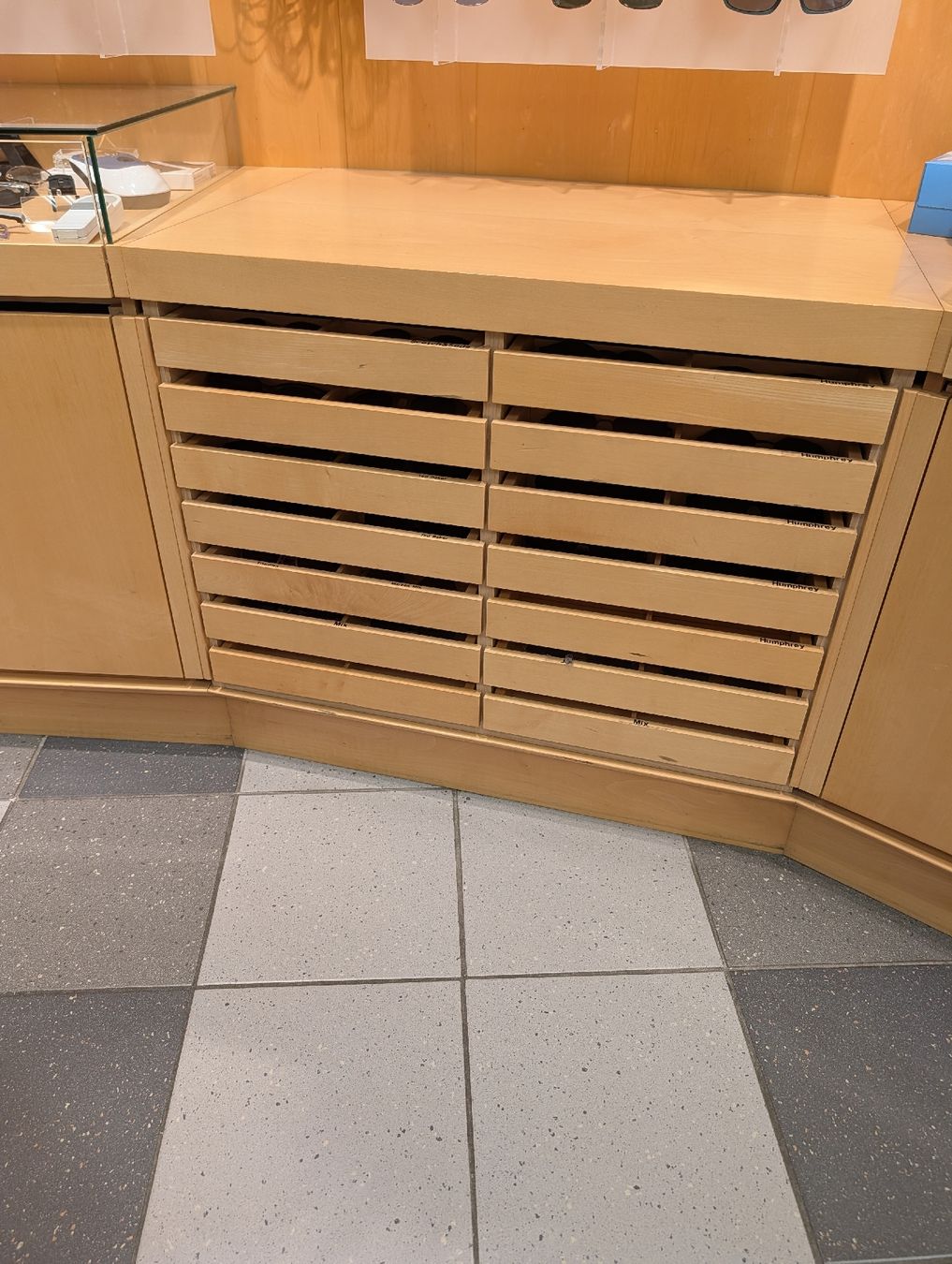 Cassettiere: Schubladenkorpus mit 12 x Kleinschubladen – Usato da Pfäffikon ZH venduto da Gabriel64