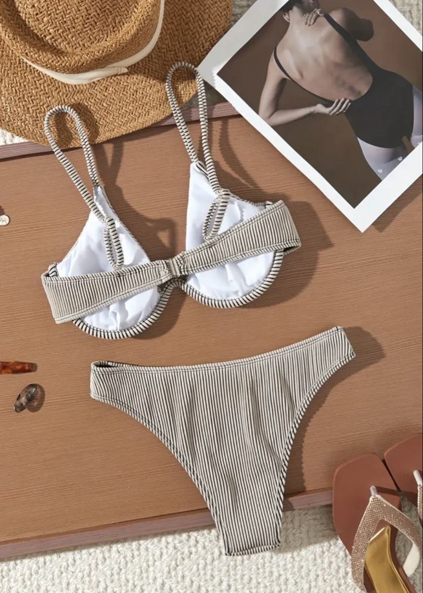 Badekleider & Bikinis: Neuer, gestreifter Bikini, nie getragen – Neu und originalverpackt aus Bassersdorf von schokoart.ch 1