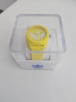 Gelbe Adidas Uhr, ungetragen, ideal für den Sommer!
