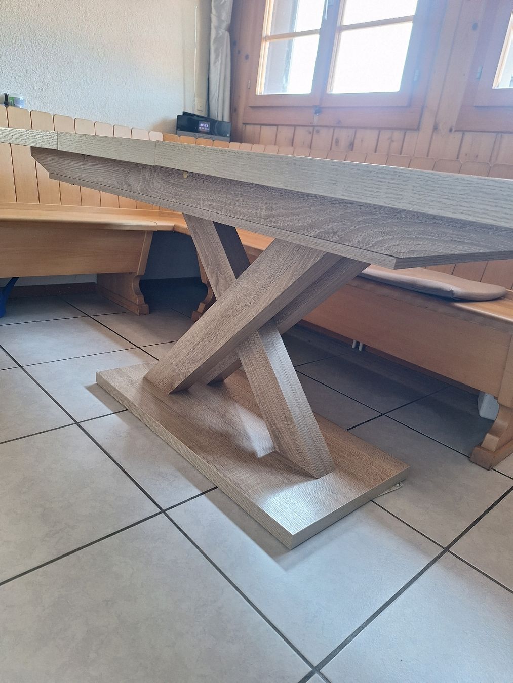 Tables: Esstisch Eiche Optik gebraucht mit Gebrauchsspuren – D'occasion à Rüegsau par Heud0 1