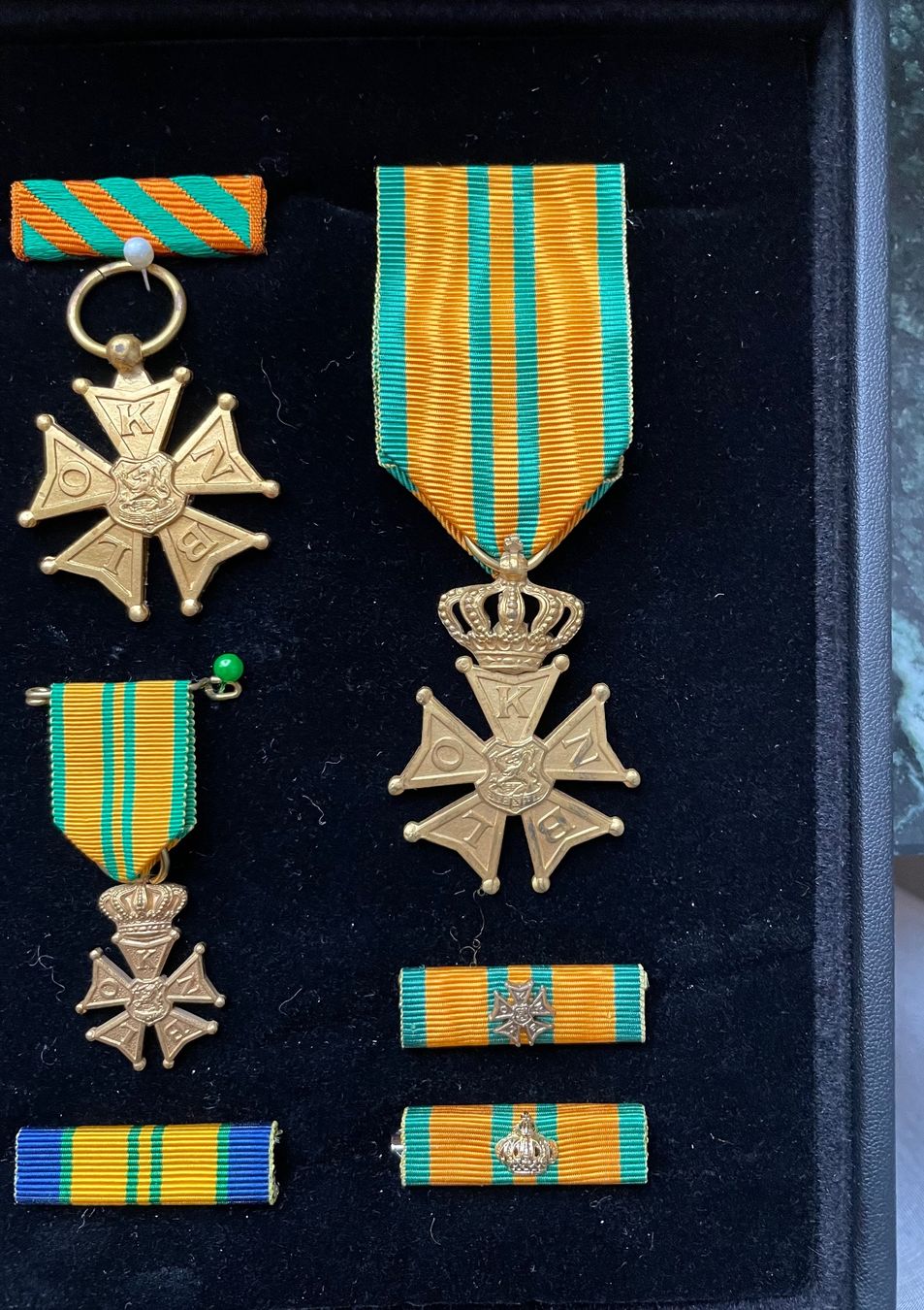 Medaglie: Nijmegen Orden und Ribbons – Usato da Basel venduto da OrdenMax 1