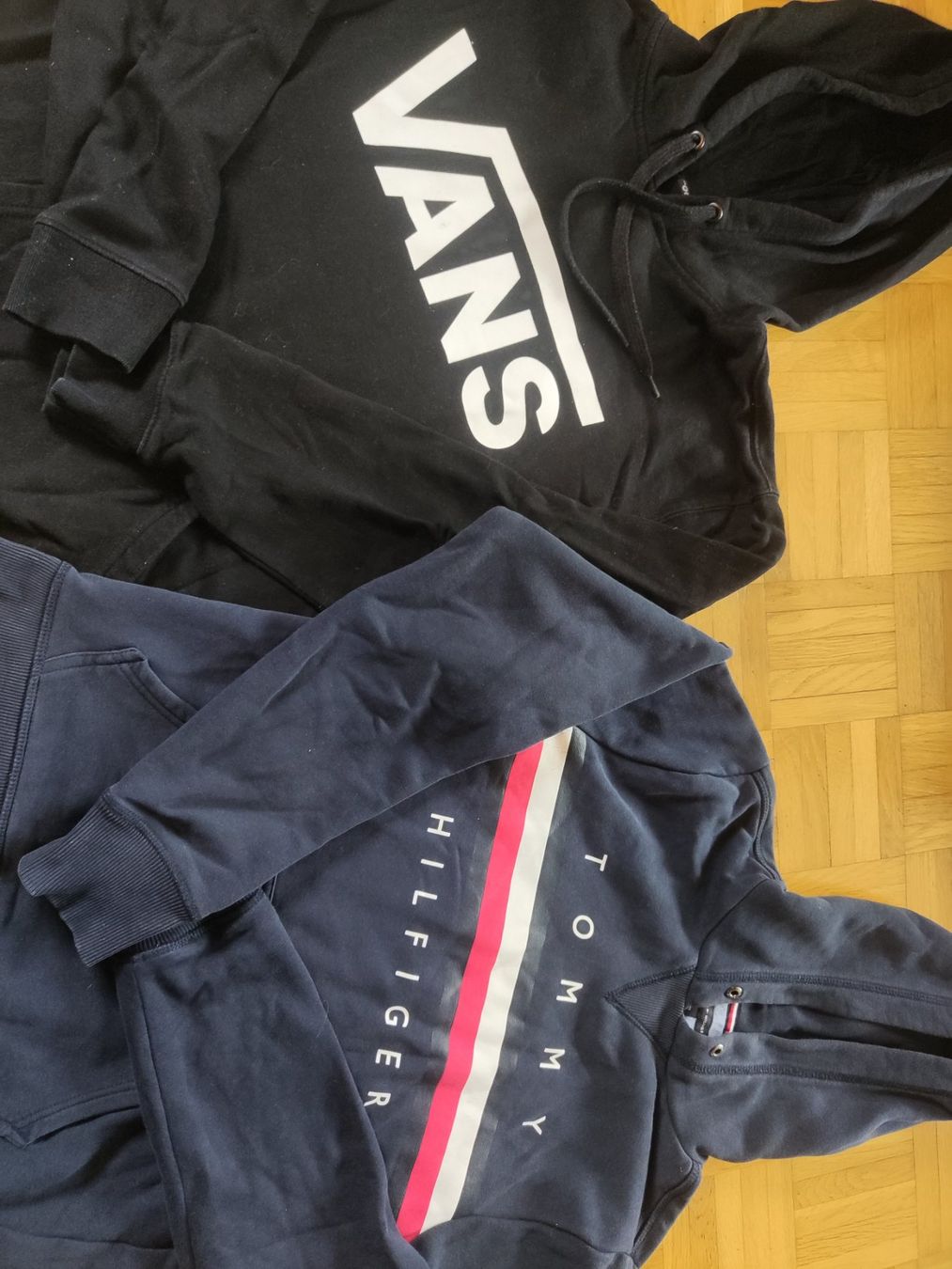 Pullover & Sweatshirts: Kapuzen Hoody Grösse M – Gebraucht aus Kriens von rinzmann 1