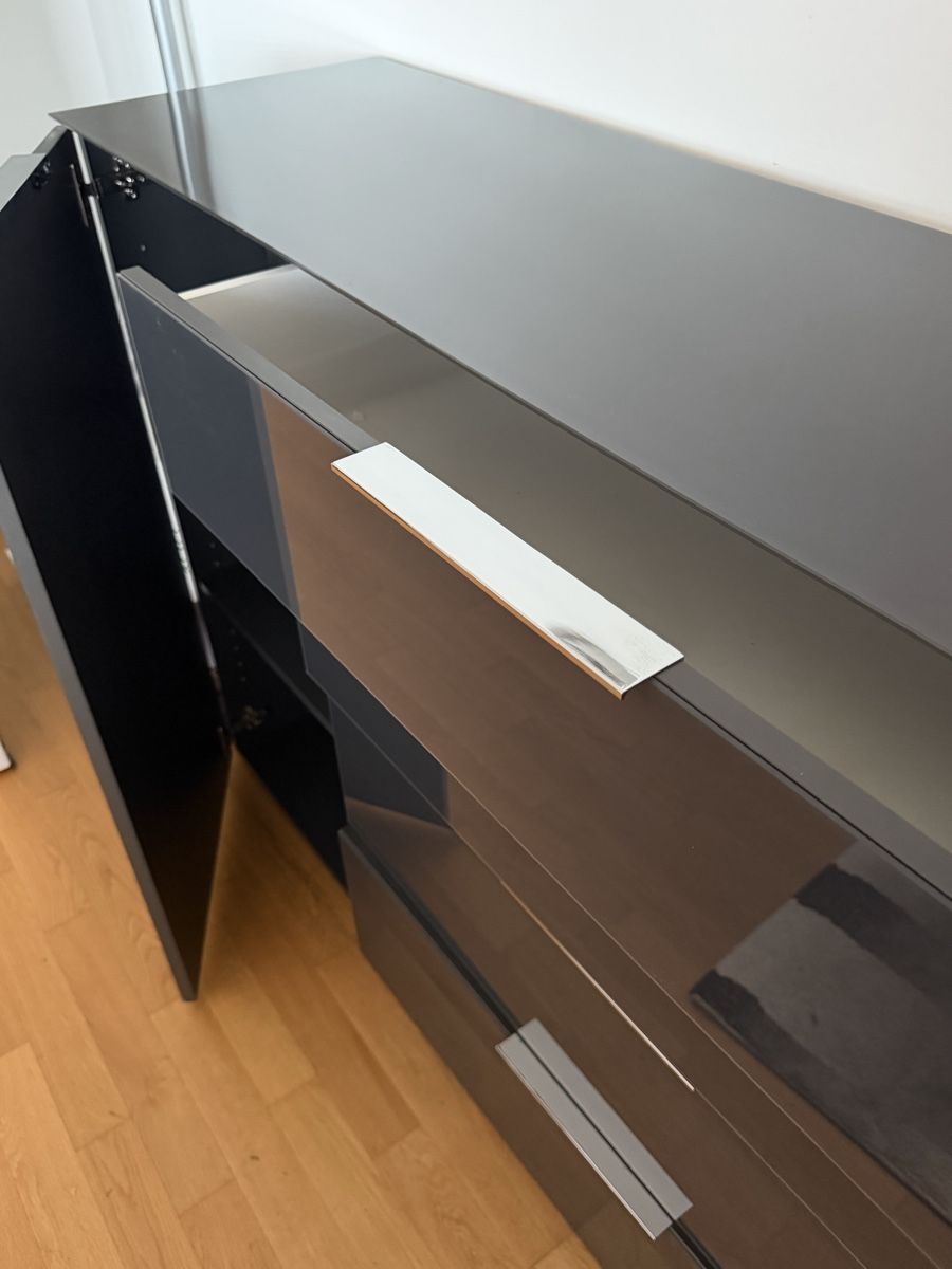 Cassettiere: Sideboard Hochglanz Anthrazit Kommode Top Zustand – Usato da Kaiseraugst venduto da MedinaSecondhand 2