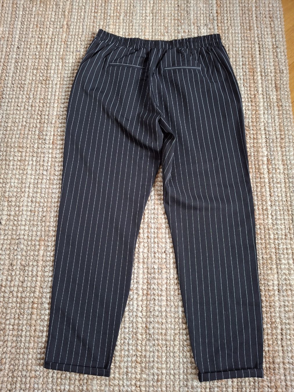 Pantaloni: Pantalon rayé noir M – Usato da Lausanne venduto da Cognitia 2