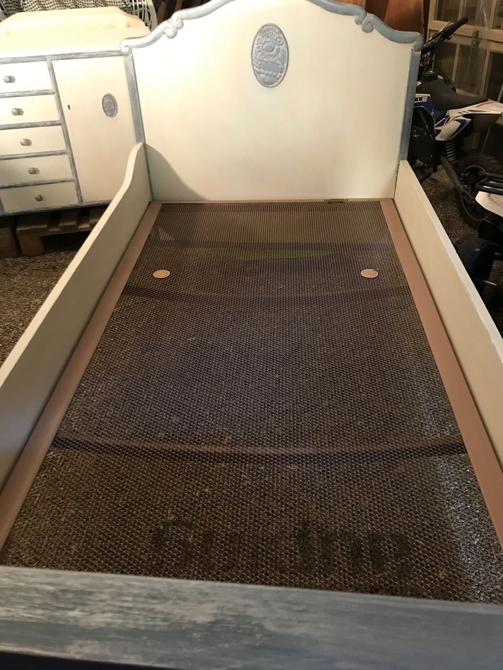 Letti: Vintage Bett und Kommode! – Usato da Schinznach Dorf venduto da Soba 8