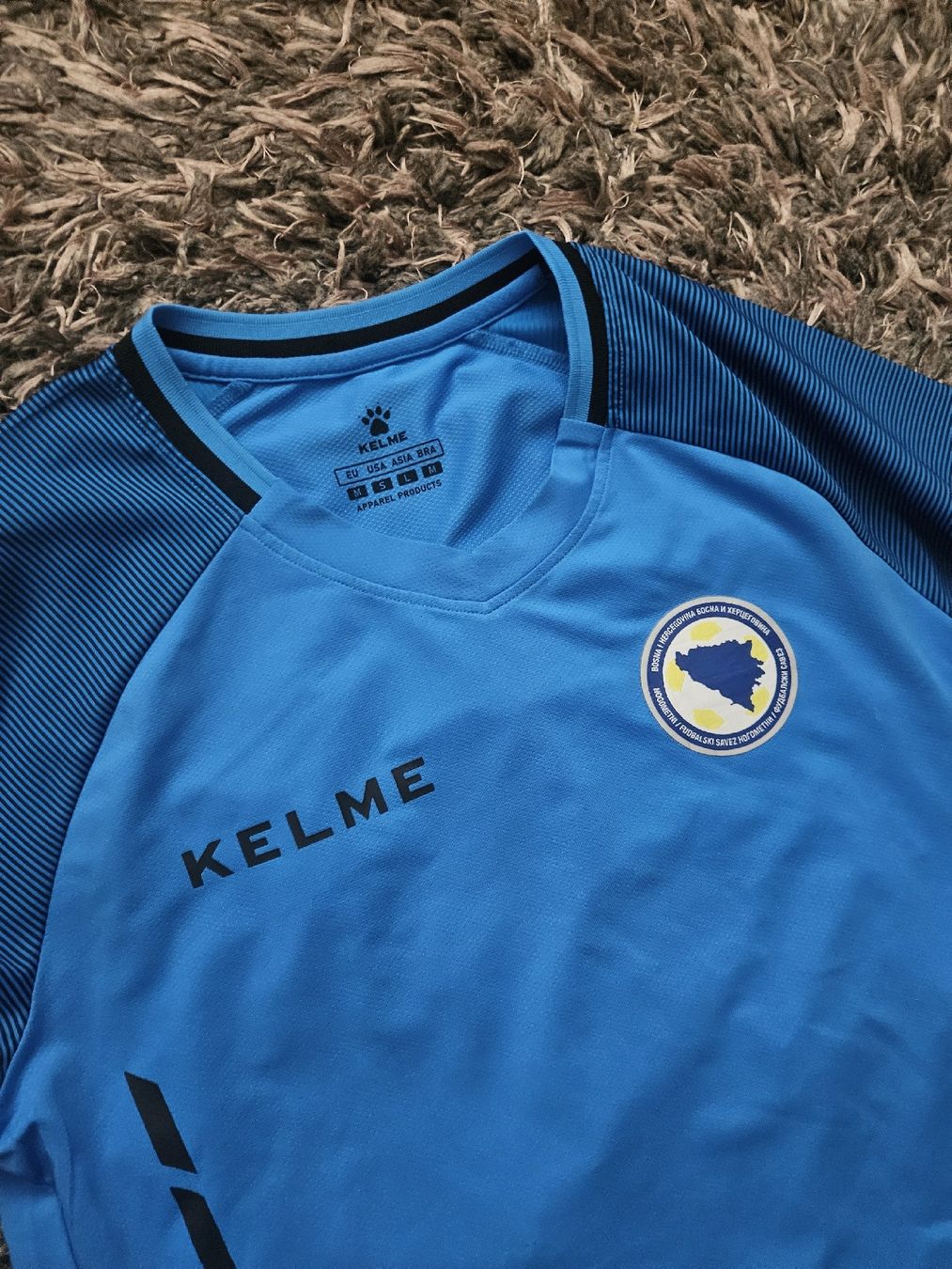 Canottiere & Pantaloni: Kelme Bosnien Trikot Gr.M – Nuovo (secondo la descrizione) da Emmenbrücke venduto da TopGato 1
