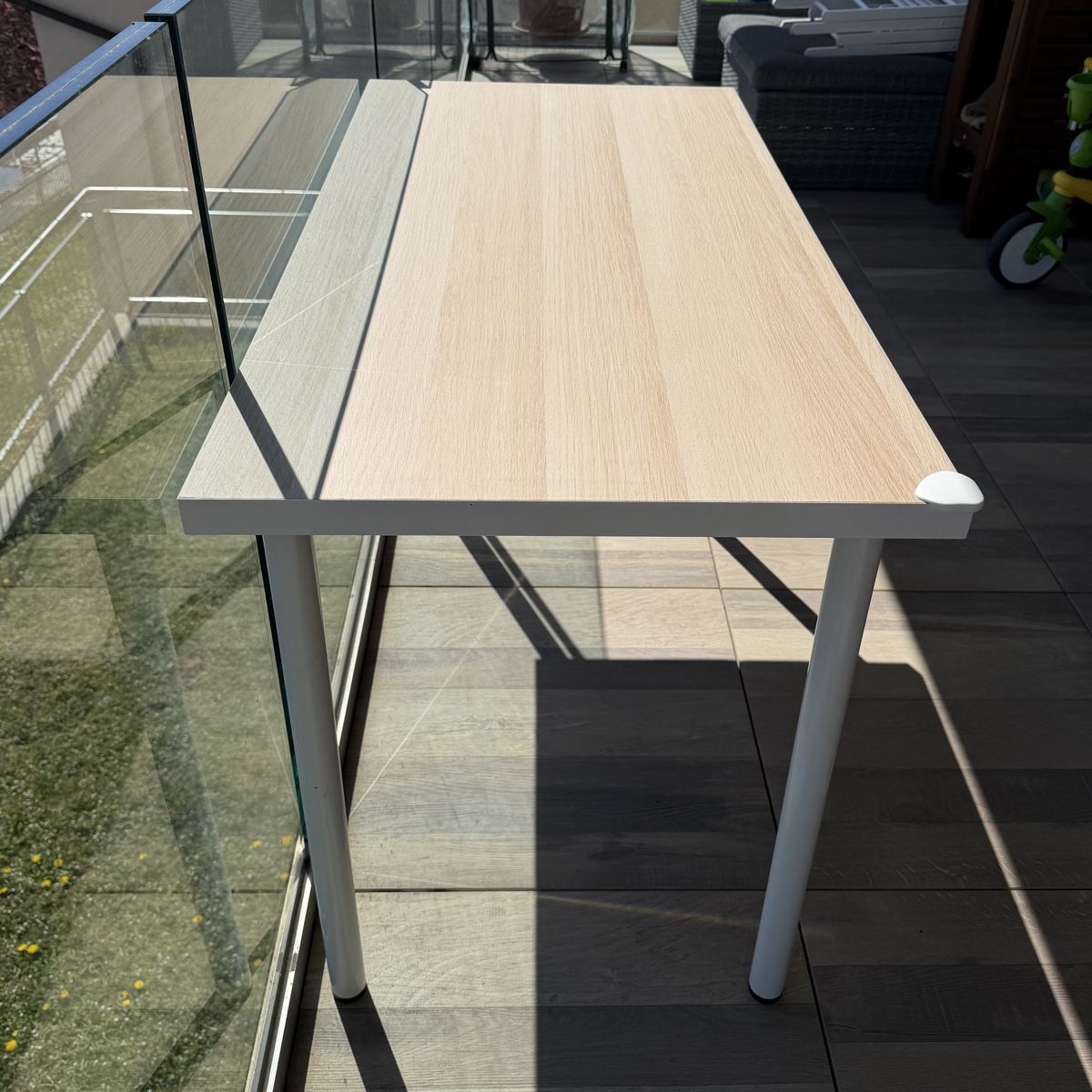 Ikea Tische: Table IKEA LINNMON avec 4 pieds ADILS – Excellent état – Gebraucht aus Neuchâtel von PreviCardo 1