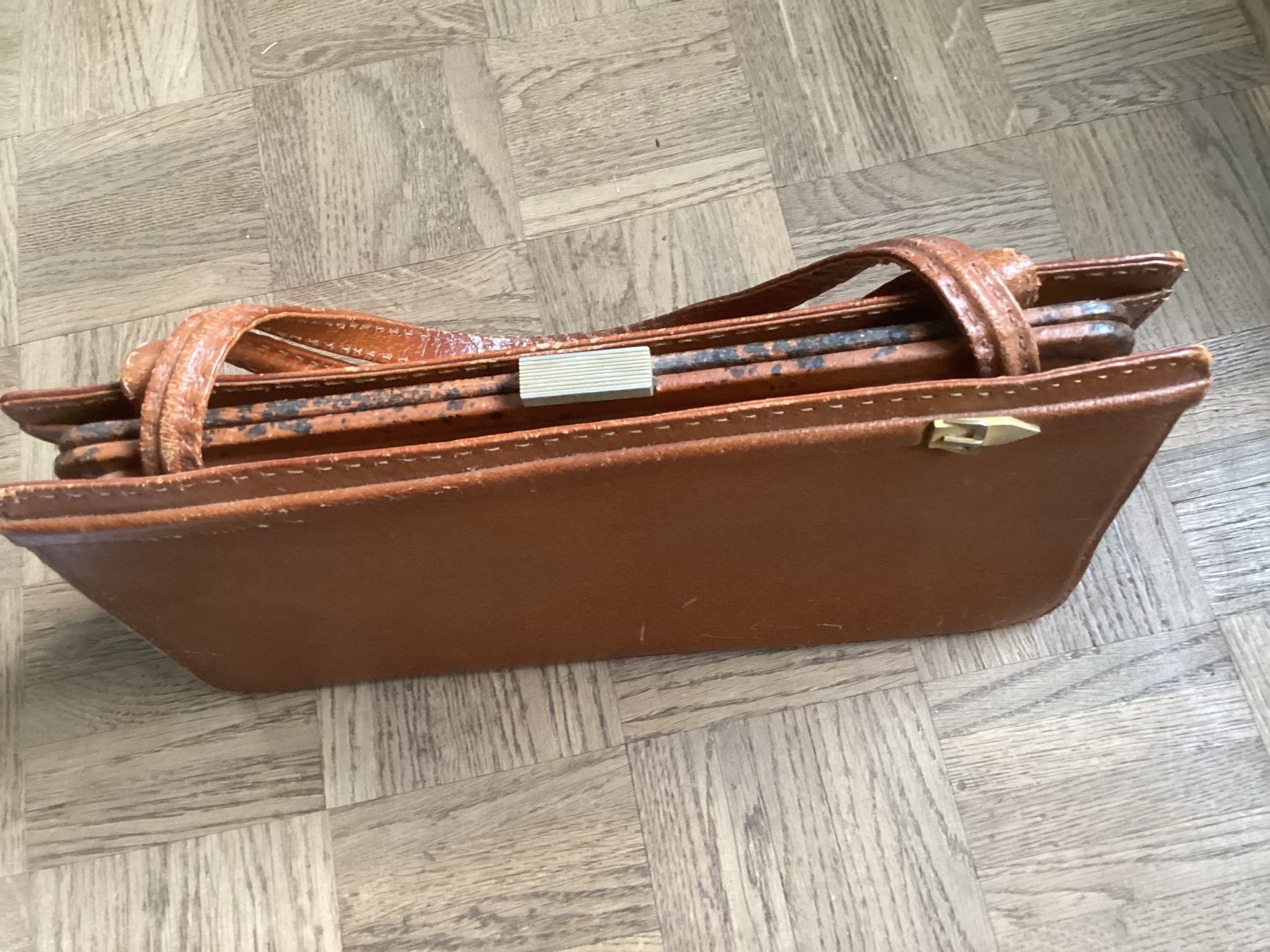 Borse da donna: Vintage Lederhandtasche – Usato da Muttenz venduto da bar_ws7n