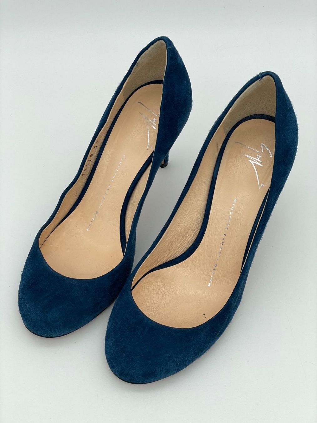 Zanotti Scarpe da donna: Giuseppe Zanotti Suede Round Toe Pump EU 37 Blau – Usato da Zürich venduto da shoe_shop 2