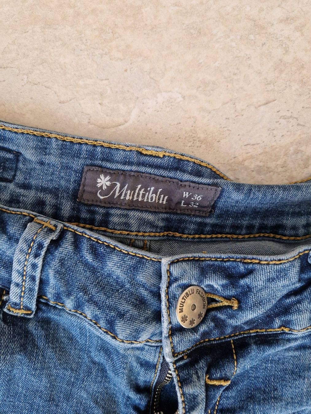 Jeans: Multiblu Jeans, Gr. 36/32, neuwertig – Usato da Niederrohrdorf venduto da Miripfiri 2