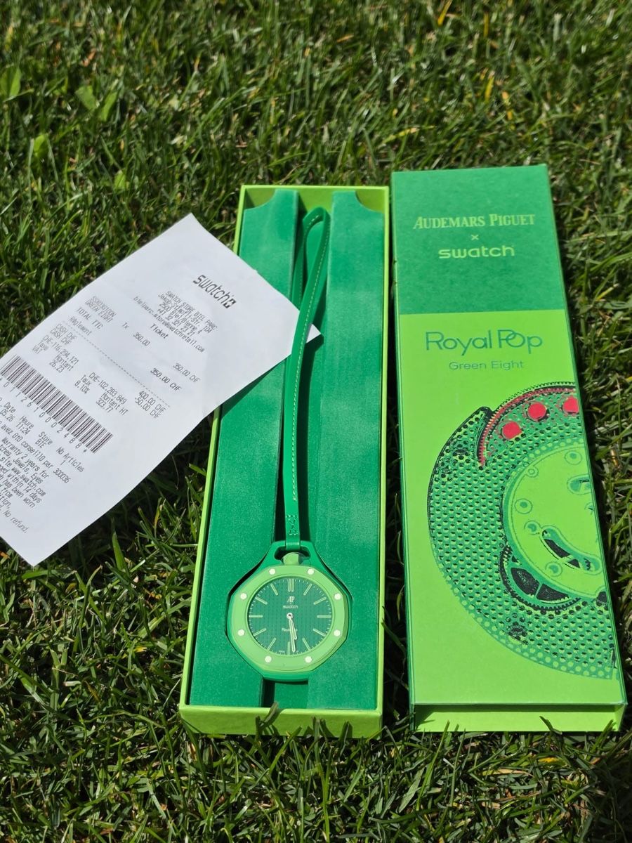 Swatch Montres: Swatch Royal Pop | Biel Papiere – Neuf avec emballage d'origine à Brüttisellen par AlphaOmega05