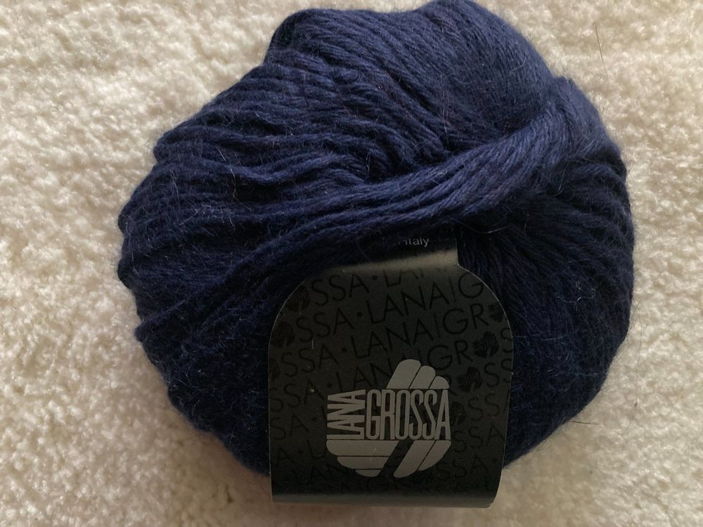 Angora-Wolle: Flauschig, Fein & Farbenfroh – Ein Ausmal-Abenteuer!