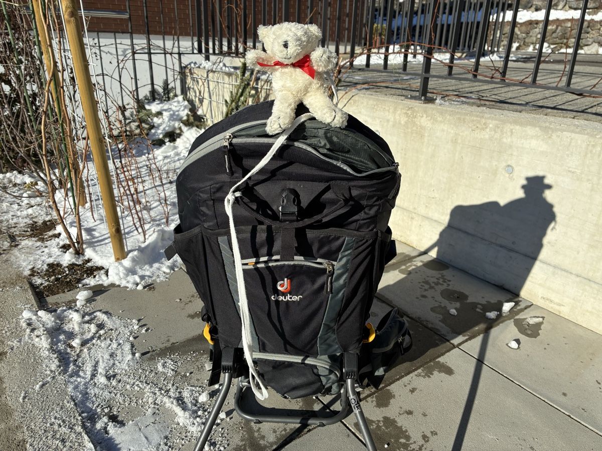 Deuter Marsupi portabebè: Deuter Kindertragerucksack – Usato da Riggisberg venduto da Mat141