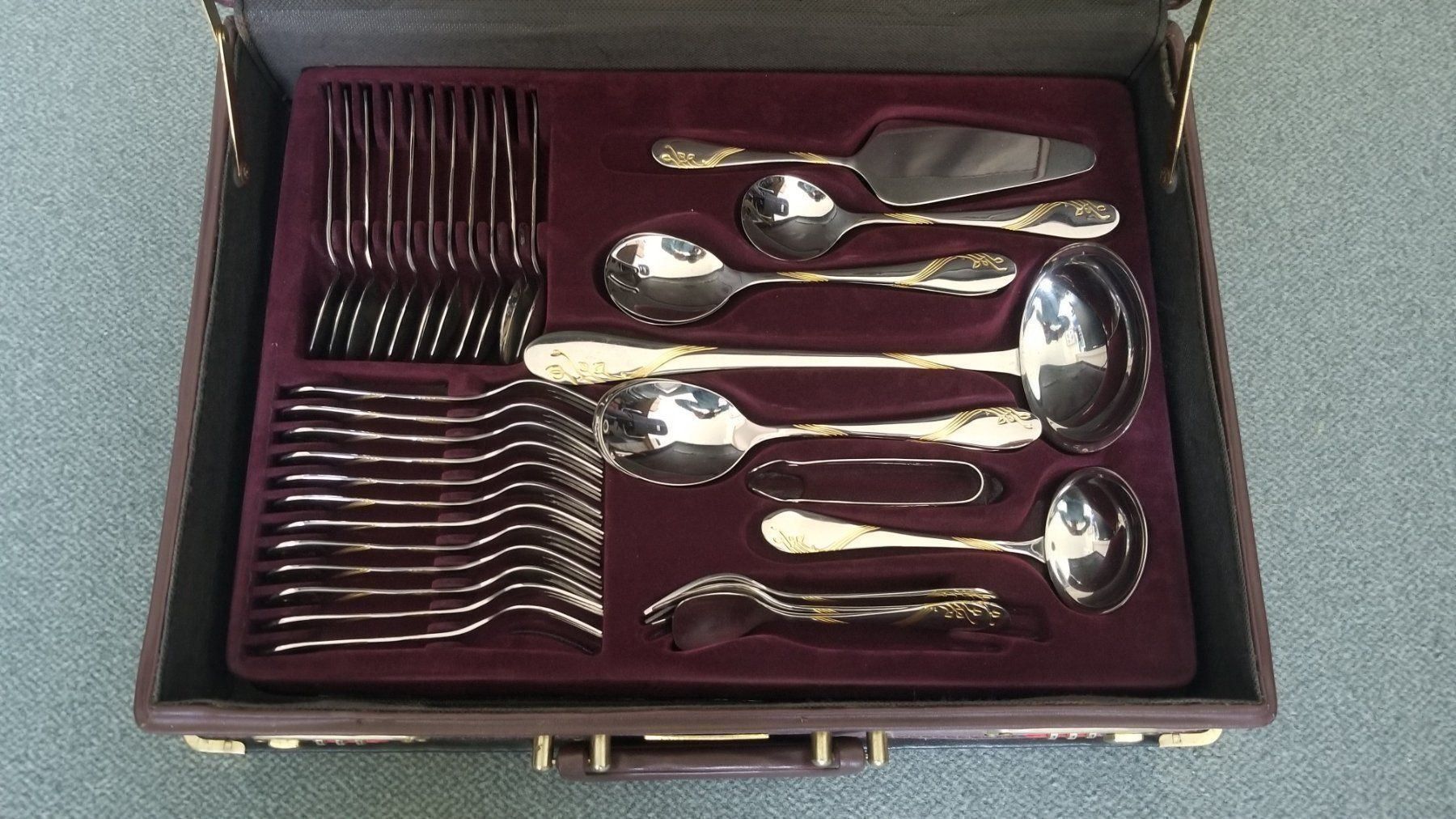 Bestecksets: Besteck 12-er-Service Berghoff 24 kt – Gebraucht aus Zürich von Baer21 2