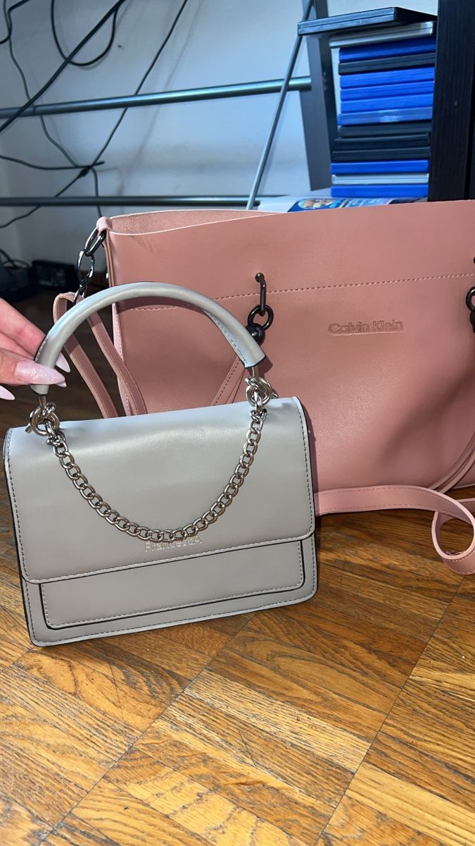 Taschen für Damen: 3 BAGS – Gebraucht aus Dietlikon von Luka_Bilic 2