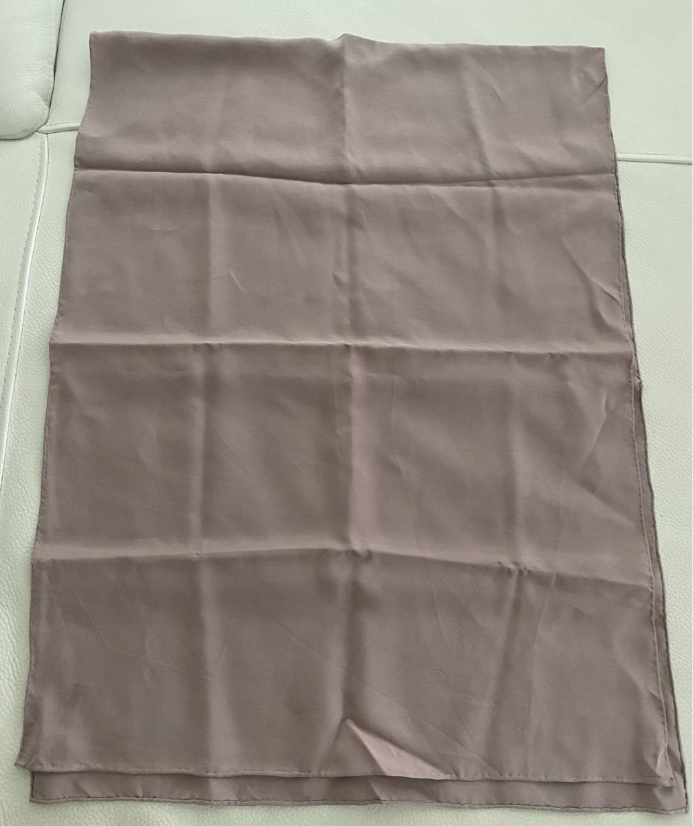 Foulard & Sciarpe: Seiden Schal 🌸 – Usato da Opfikon venduto da Luis144