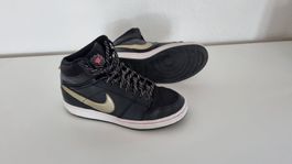 Schuhe Nike Grösse 38.5 gebraucht