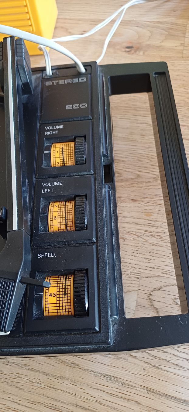 Philips Plattenspieler: Plattenspieler Philips  Sterio 200 – Gebraucht aus Flawil von Pinkmalibu 4