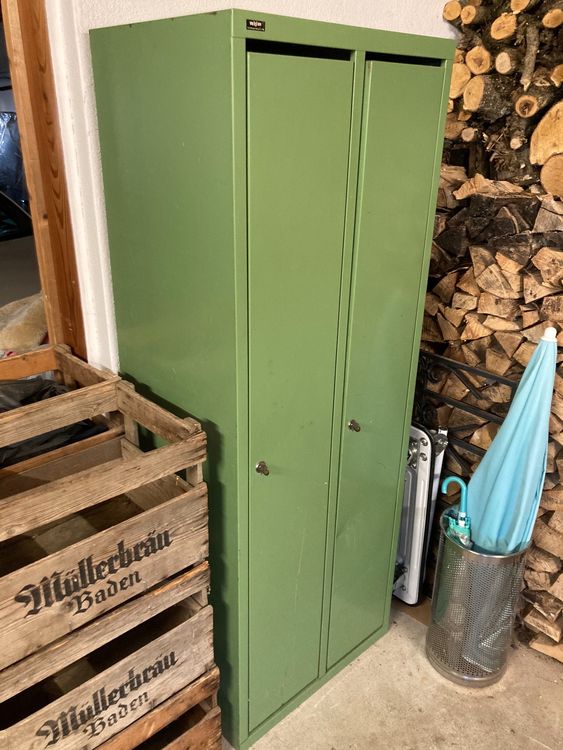 Metall Spint Blechschrank (Gebraucht) in Oberrohrdorf für CHF 20 – nur ...