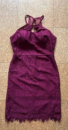 Festkleid dunkelrot Grösse XS 