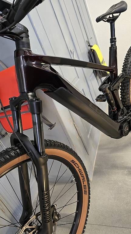 Vélos: E-Bike Neu Cube Carbon 750wh  – D'occasion à Bronschhofen par Timi.g 2
