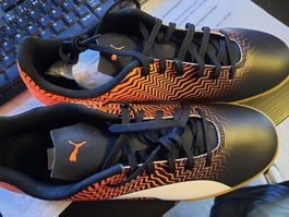 Turnschuh Hallenschuhe Fussballschuhe PUMA Gr. 44